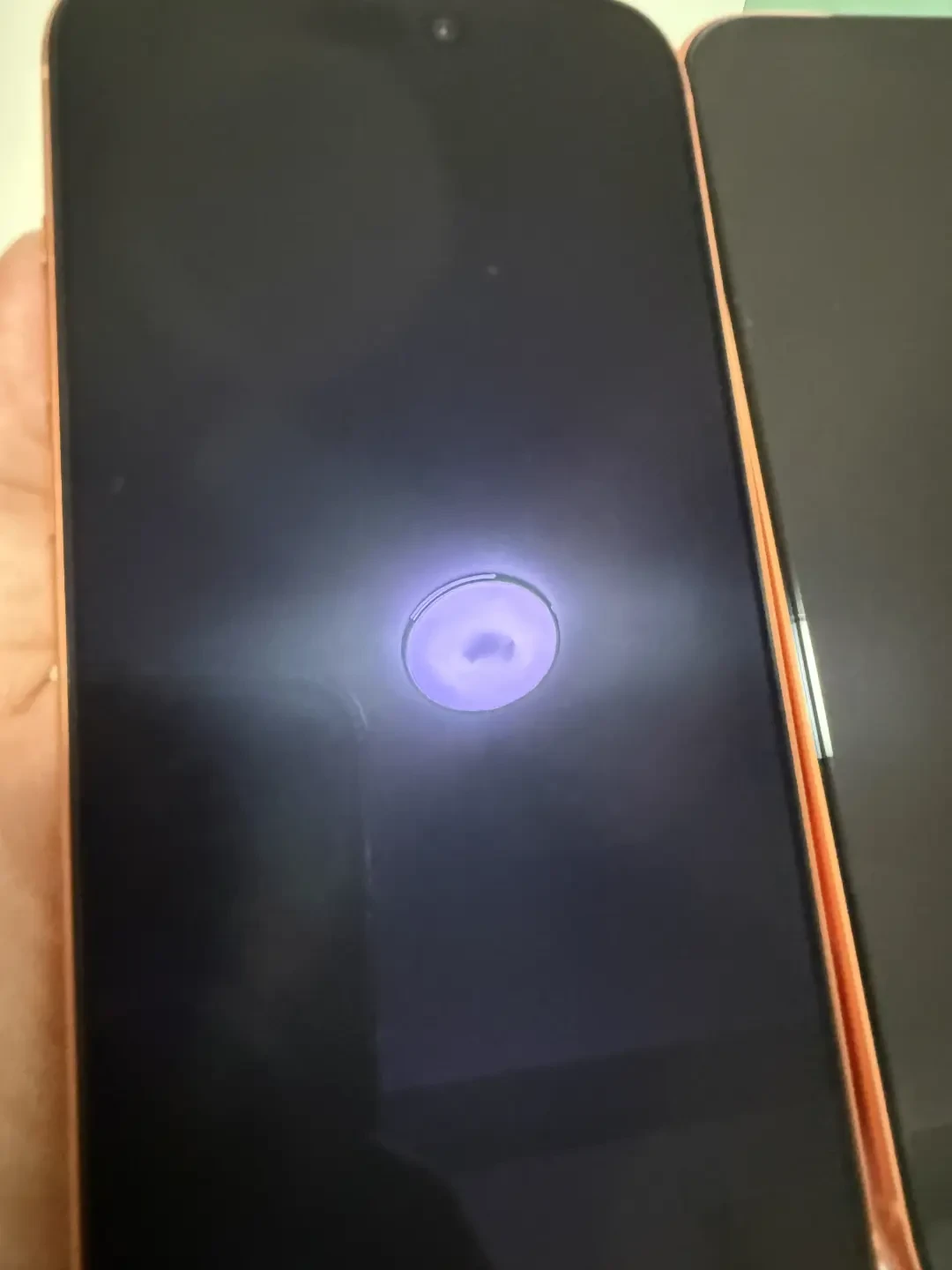 实测10款AR膜4款是假的:iPhone17用户买AR膜前,先把这套辨别方法背下来