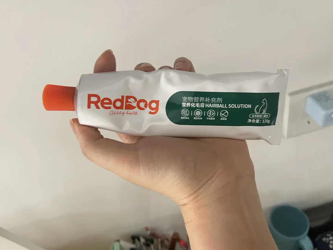 化毛膏是智商税吗?四个人四个说法,掉毛季排毛这笔账一次算清