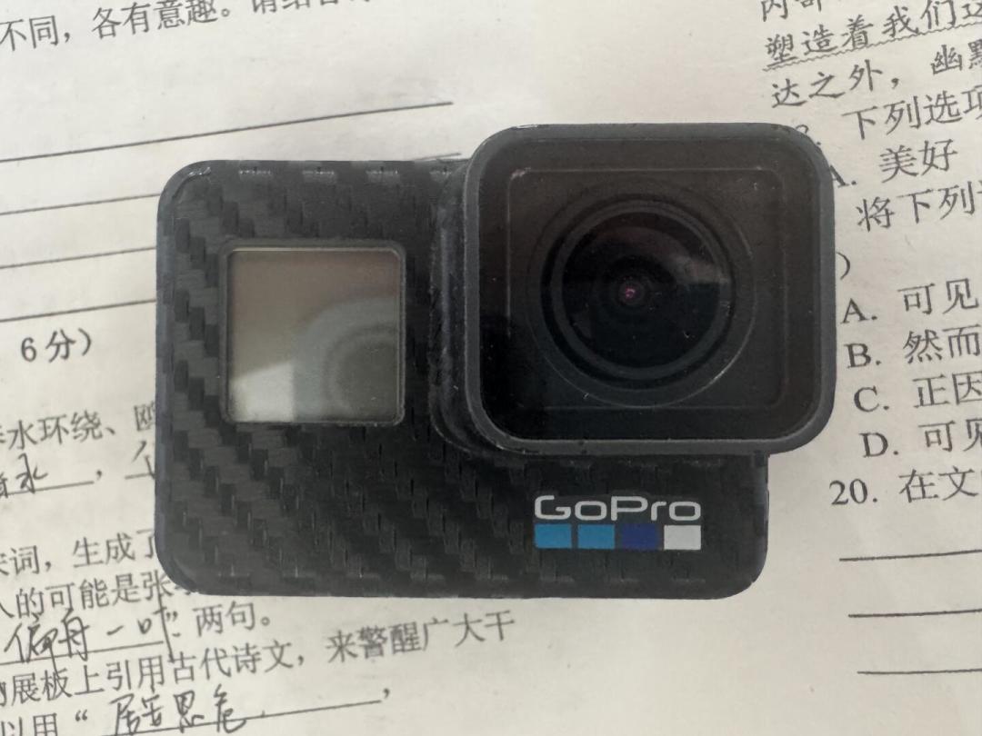 GoPro都在寻求卖身了，手里的相机还能用吗？把固件、保修、配件、云服务盘一遍，答案没那么吓人