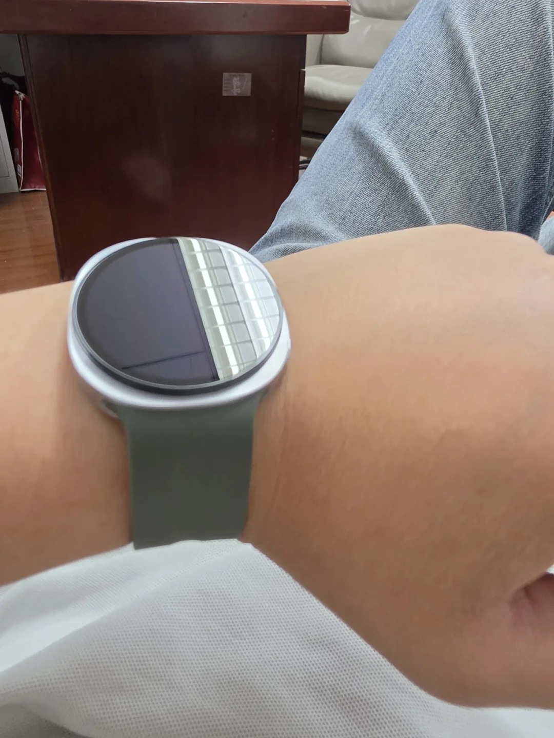 三星Watch9首销周成交价下探1899元,与清仓Watch8仅差230元:这波谁该冲谁该等