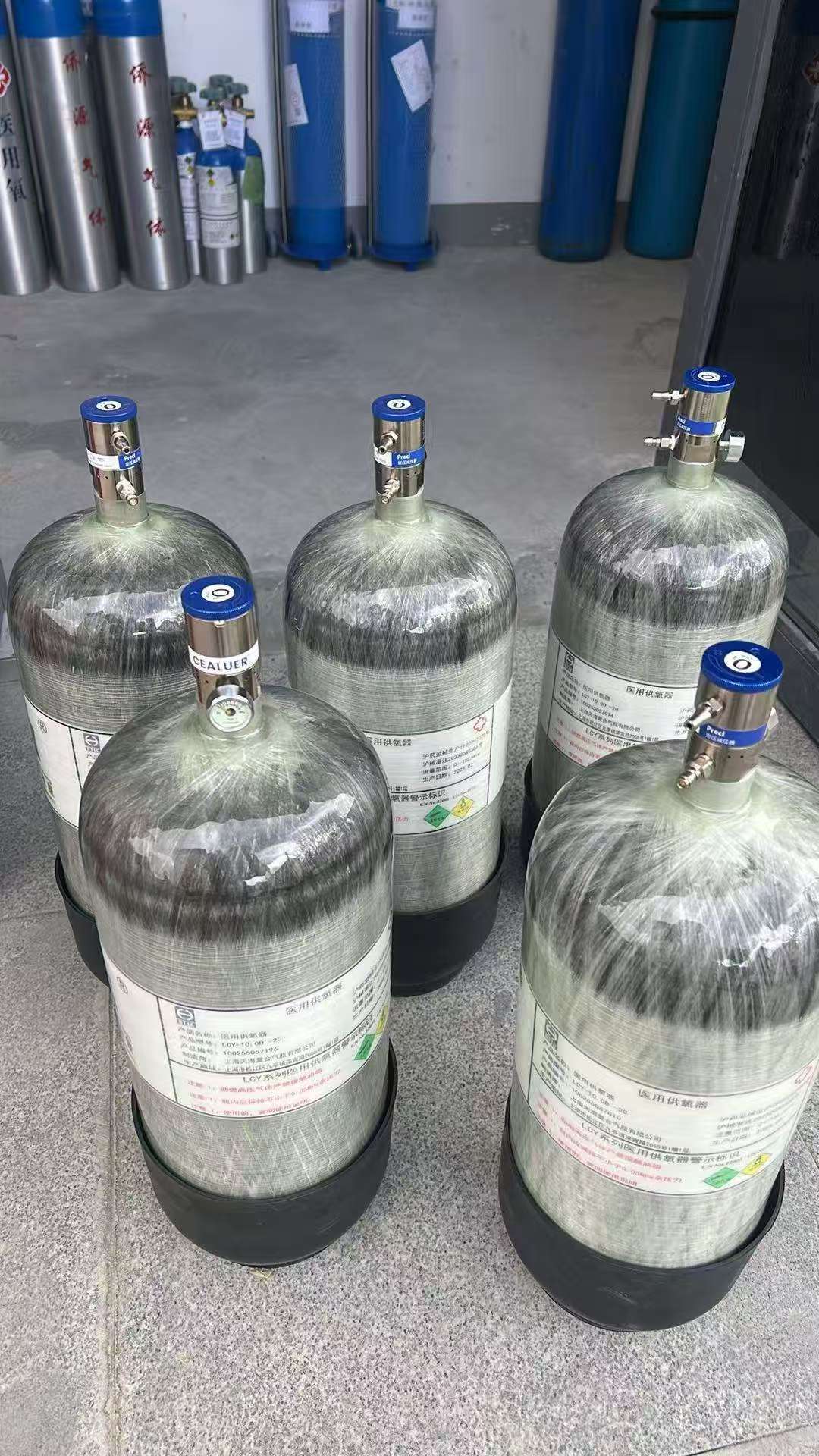 高原供氧算账:自驾老实看钢瓶,徒步看碳纤维,氧气袋只配当备胎