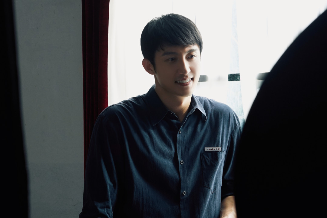 黄景瑜的“文弱书生”梗刷屏,《重器》开播一周多口碑翻转,现在追值不值?