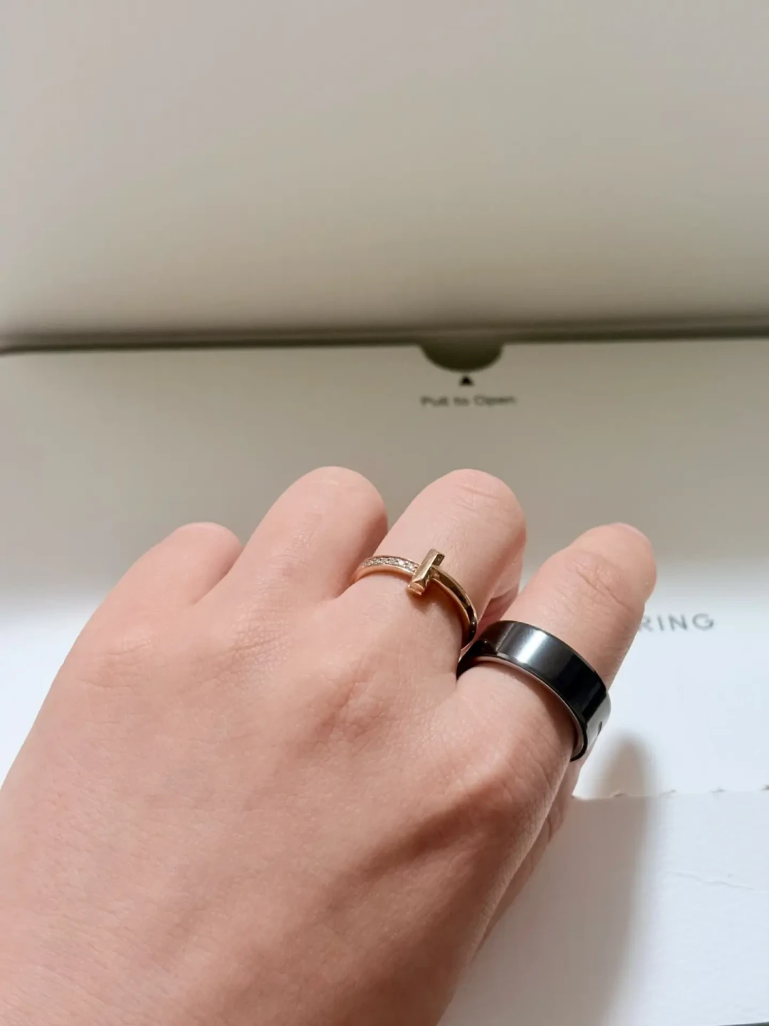 春晚舞台下来的戒指,六月被曝“销量注水”,七夕前仍被推成礼物:追觅AI戒指2699元掏钱前先对这几笔数