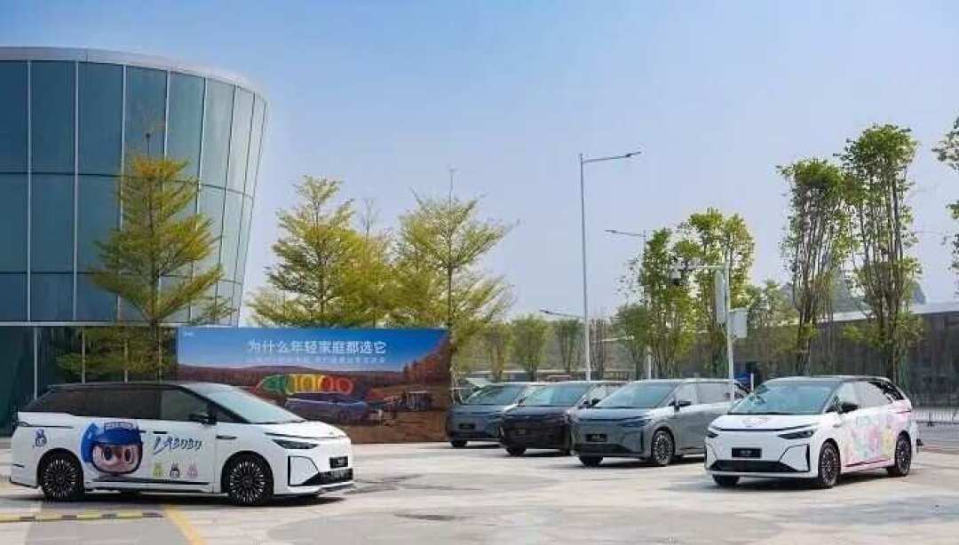 小鹏X9召回8月28日启动,3.3万辆免费换前空簧:高温季车主这4种情况别干等排队