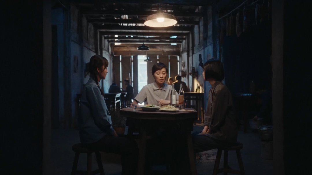 首案真凶都上热搜了,《重器》还是猜不到:这部“最不怕剧透”的剧,8.7有它的道理
