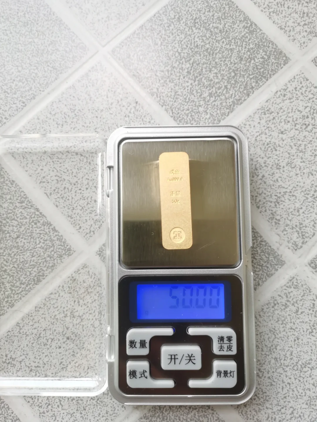 金价今天破4400美元,央视网却给居家打金泼冷水:想省的工费,可能不够一次“炸金”