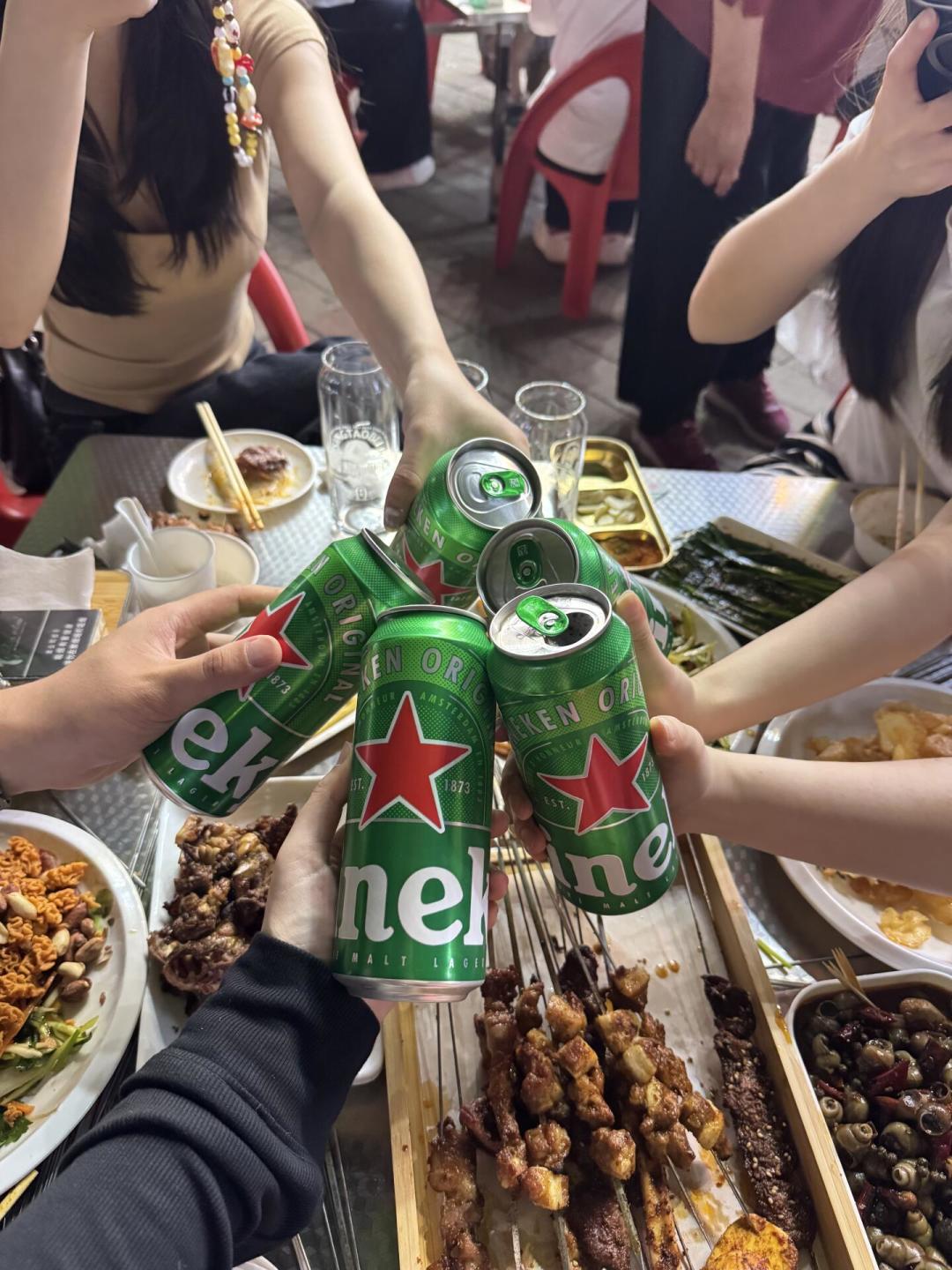 喜力中国销量大涨近30%：“白天干苦力，晚上喝喜力”被写进啤酒巨头的半年报