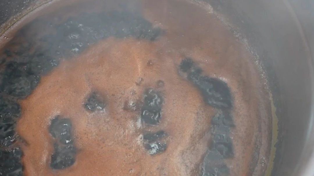 秋梨膏进入旺季,14.9元到上百元一瓶:下单前先看配料表,有的是真梨,有的是糖水