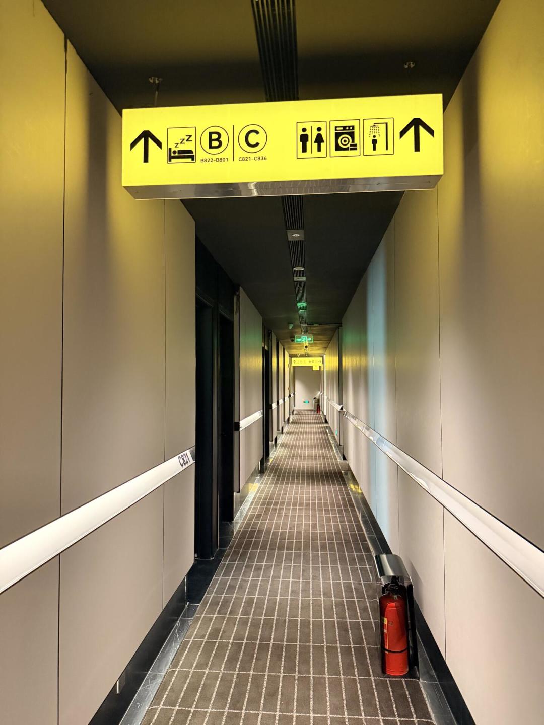 88元到3400元一晚,电竞酒店价差50倍:三档房费各在为啥付钱,暑假开黑别选错