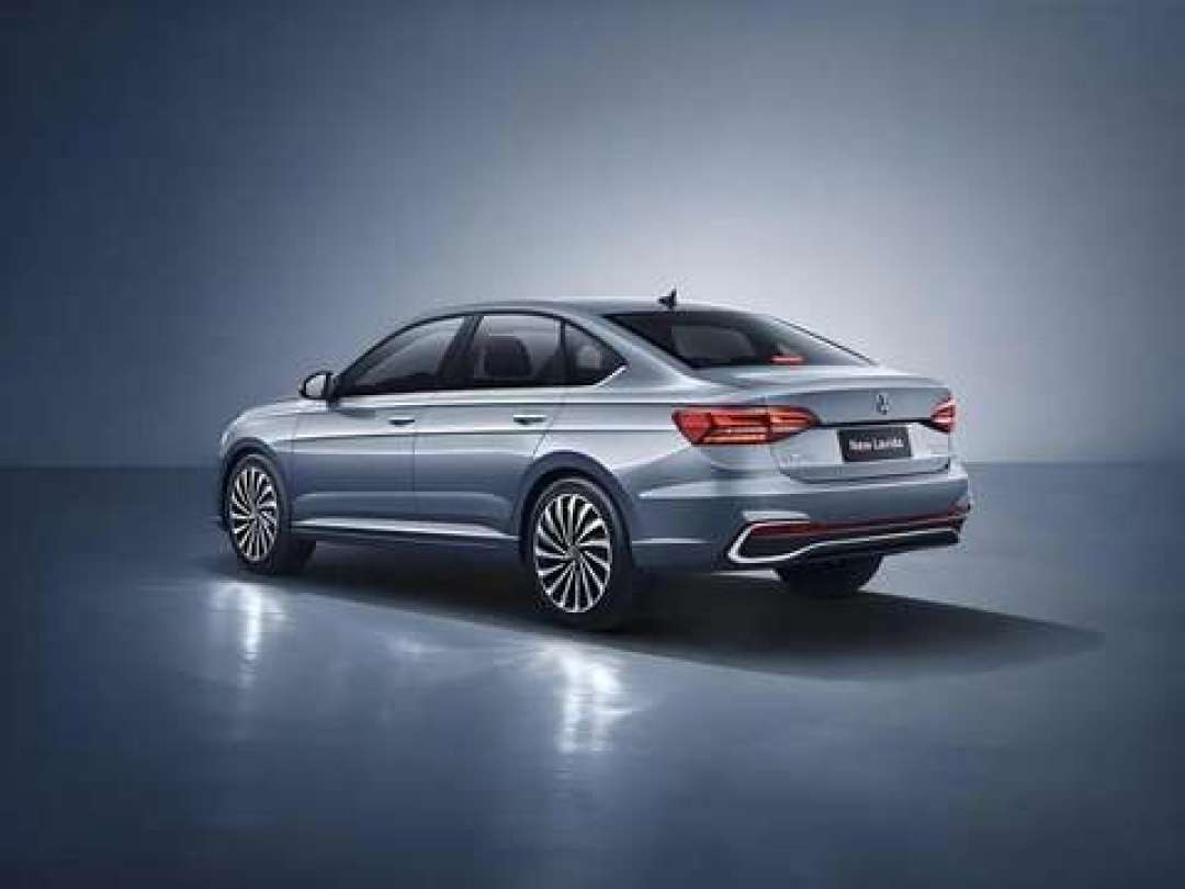 7月销量前十只剩1款燃油车,轿车一台没有:轩逸落地跌到5.88万,燃油家轿现在该怎么选