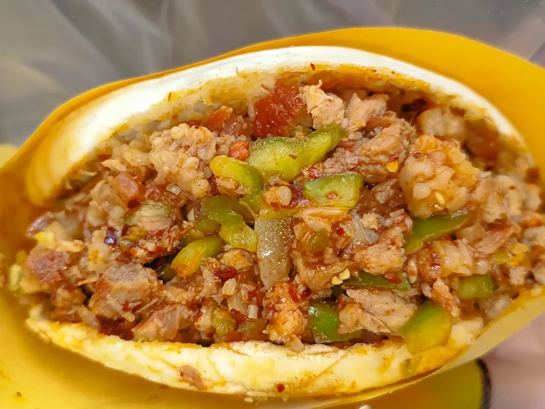 汉堡肉饼54克对105克：实测刷屏之后，15元的肉夹馍才是真盲盒