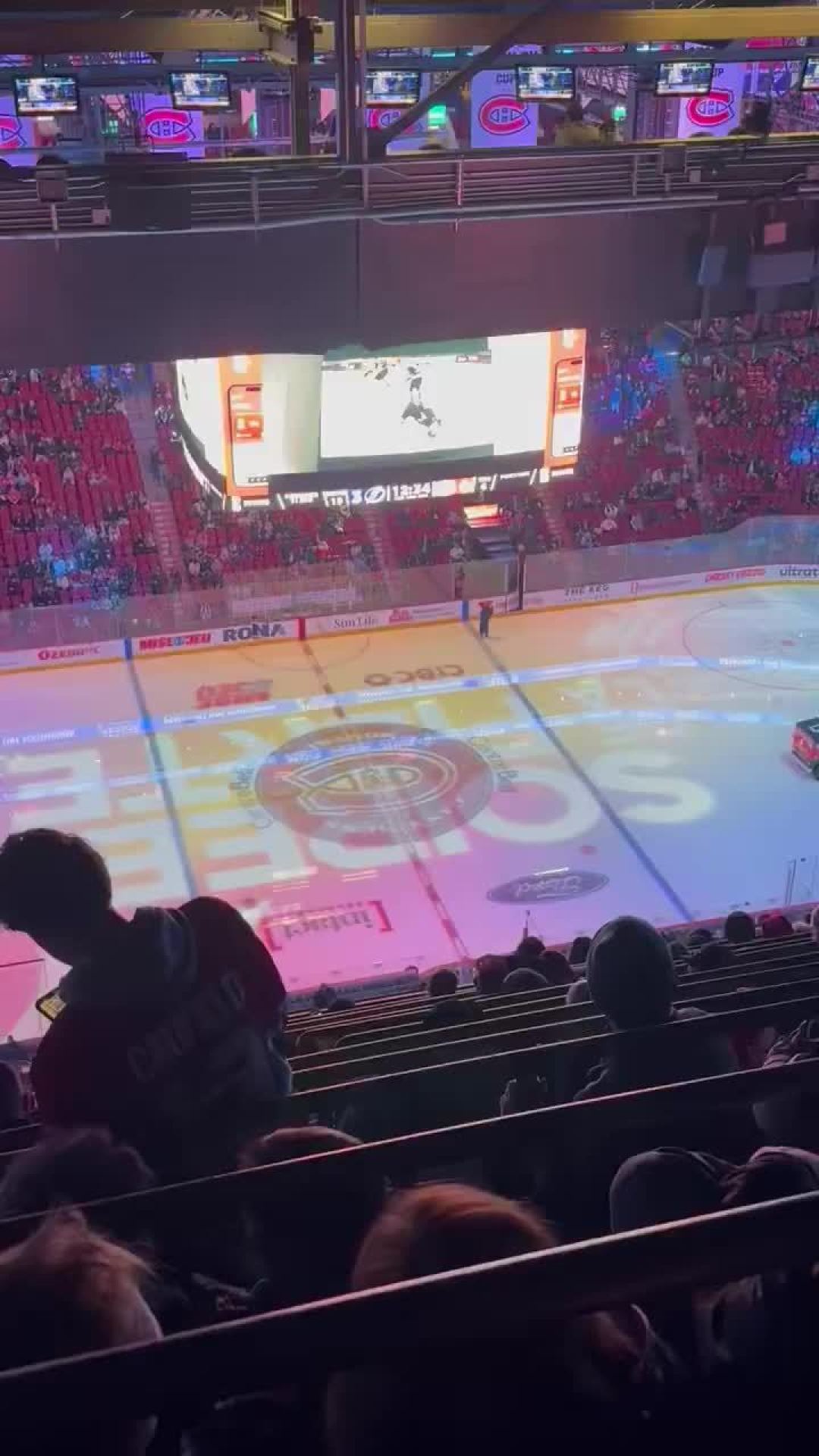 现场看冰球比赛，没你想的那么贵：从海参崴80元的座位到NHL场边，秋季观赛的路线和费用全梳理