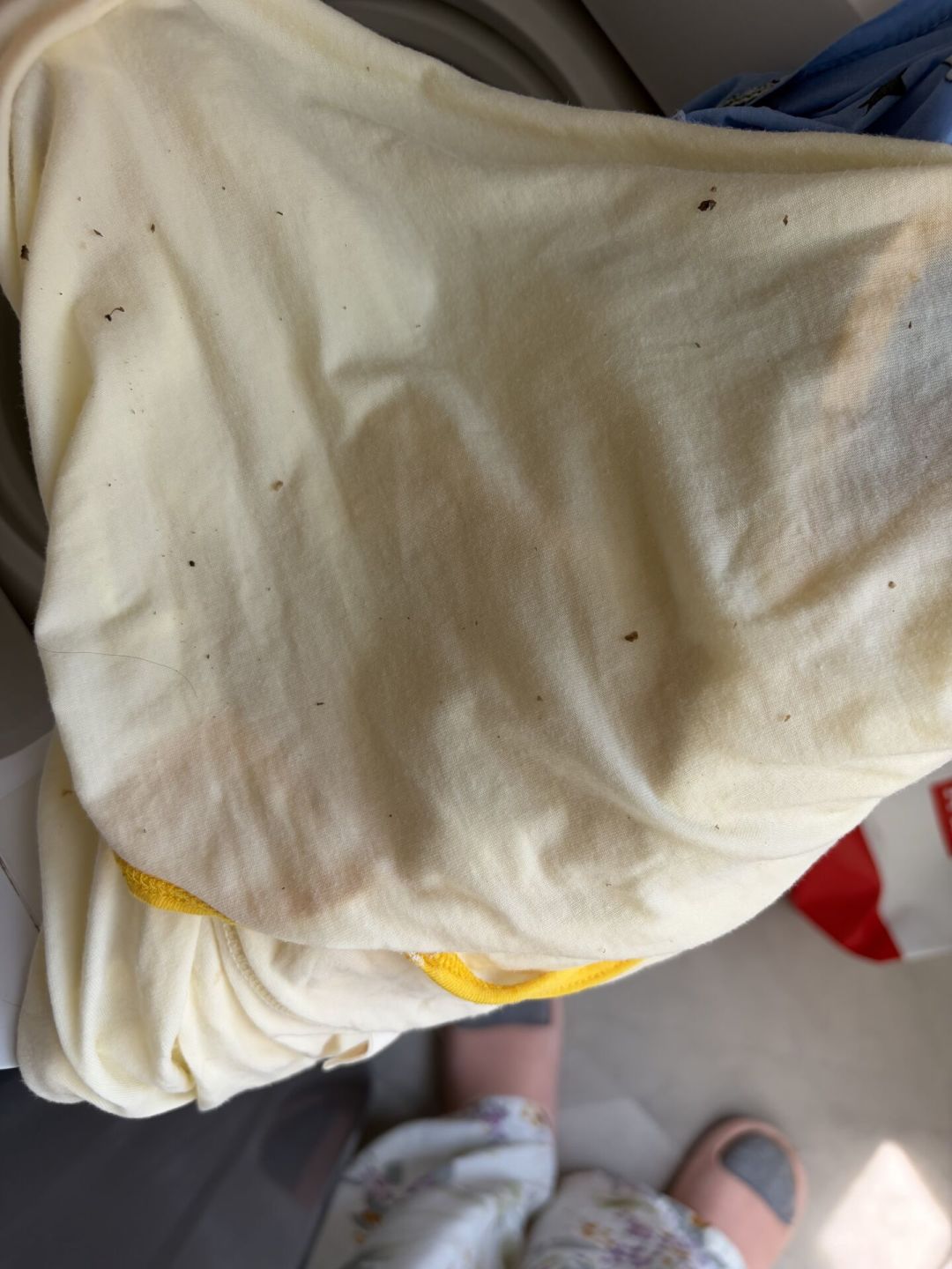 洗完衣服总粘“紫菜渣”,筒自洁跑了三遍也没用?先别急着约拆洗:从0元到200元共4档,大多数人花冤枉钱是因为跳过了前两档