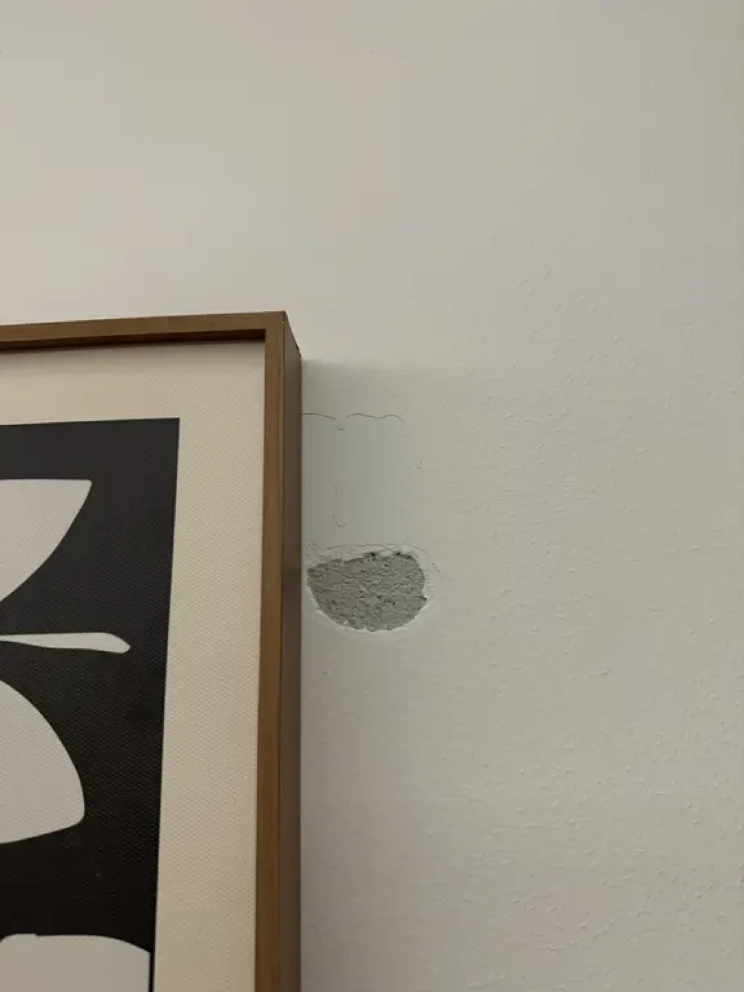 无痕挂钩总掉、留印、撕掉墙皮?翻了上百条翻车帖后,发现问题多半在墙上