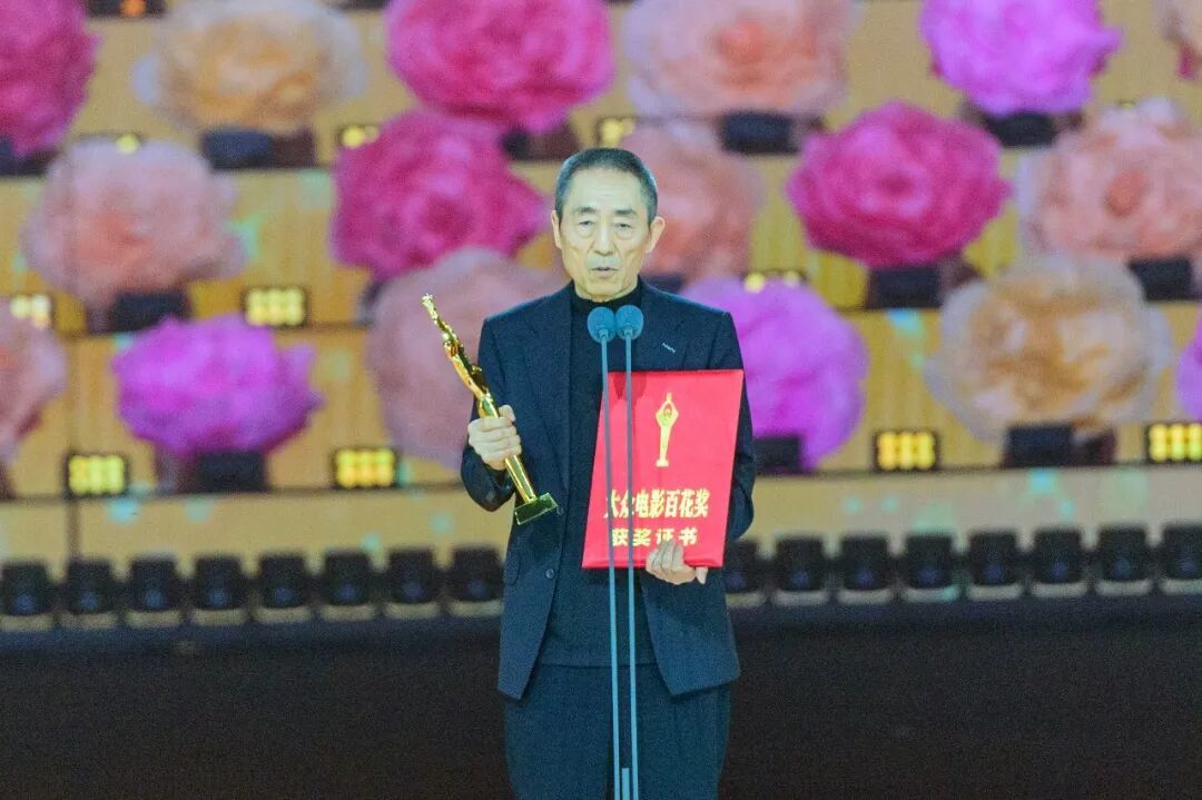 《哪吒》54票拿下百花奖最佳影片却几乎无人起立:梳理全网三派争论后,发现这口气可能骂错了对象
