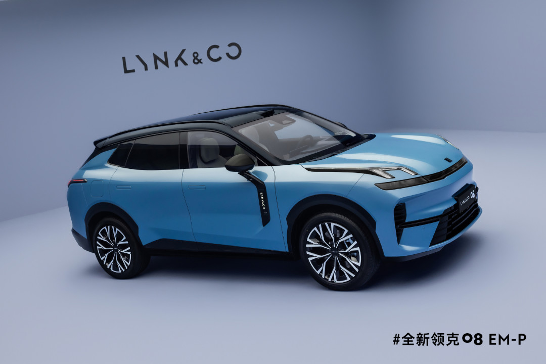 Flyme没死,它在300万辆吉利车里跑着:银河/领克/油车三版FlymeAuto横盘,魅友上车前看清这三件事
