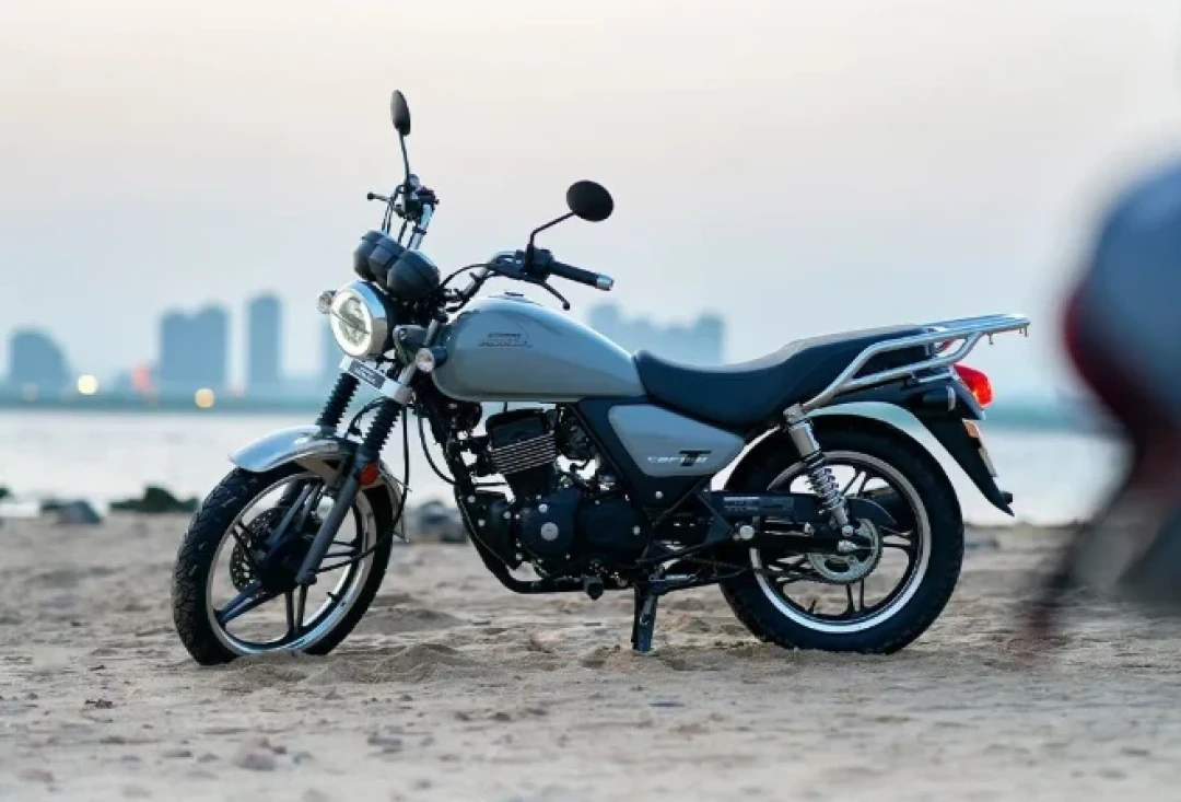 新大洲本田CBF150T上市7980元起:等GB350的失望了,通勤党掏钱前先把四个版本想明白