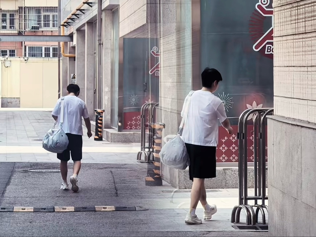 孙颖莎退出瑞典大满贯,网上已经乱成一锅粥:真的、假的、要等的,这篇一次理清楚