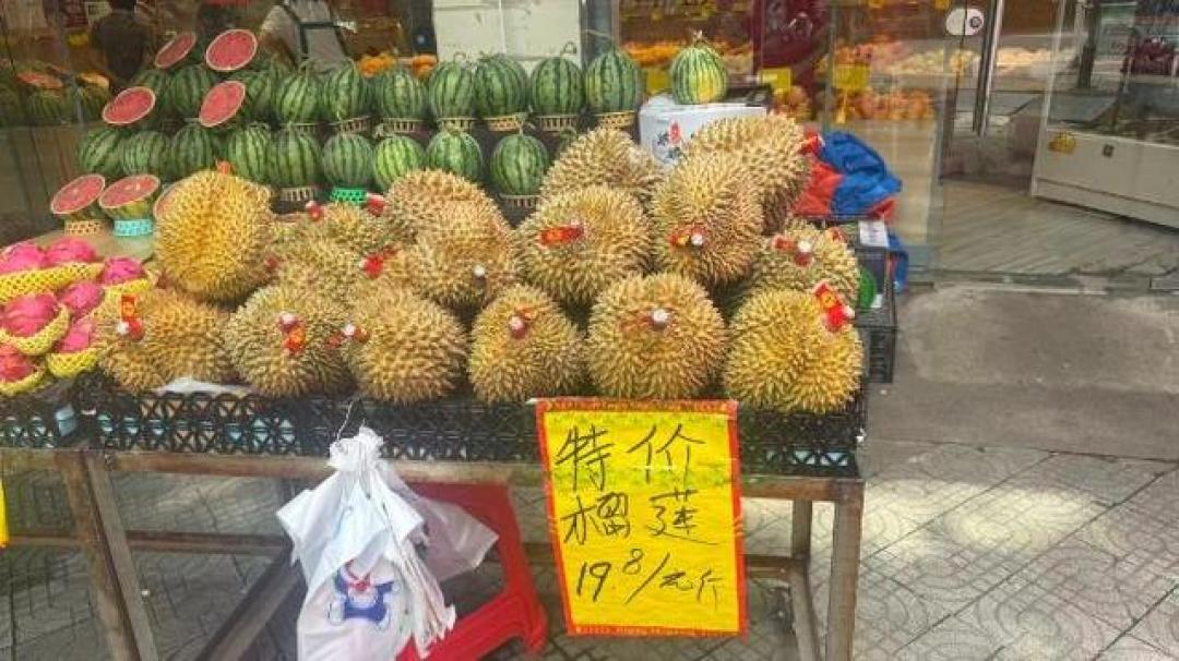 榴莲批发价已悄悄回涨：今年最后一波“榴莲自由”窗口只剩半个月，买前记住3条价格线