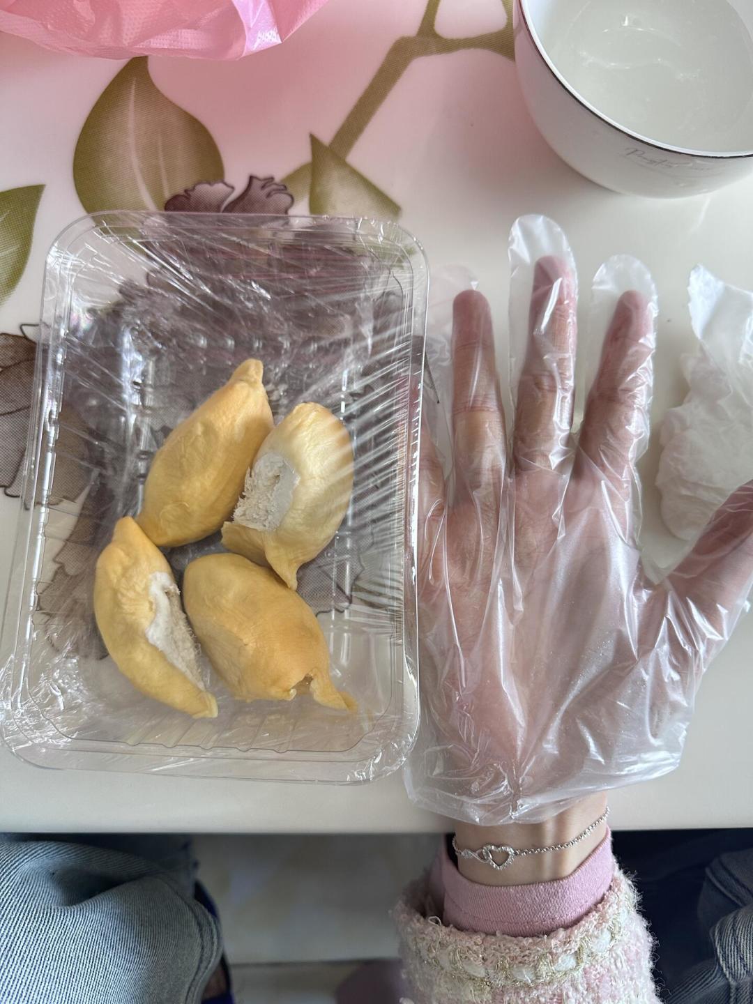 全网刷屏的巴掌榴莲先别急着下单:算了十几条开箱记录的果肉成本,发现“报恩”和“报仇”差距比想象中大