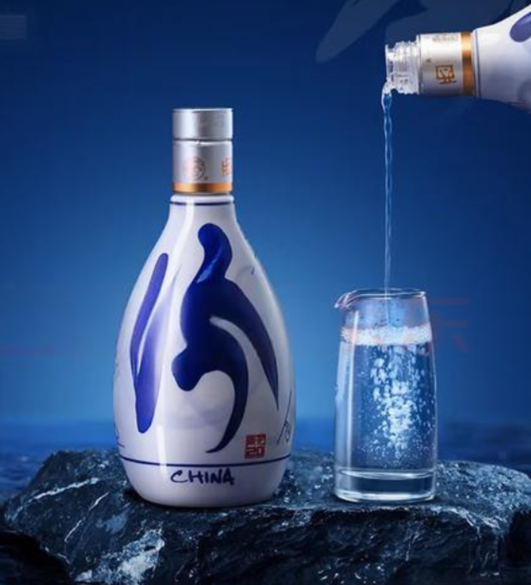 抄底囤青花20之前,先搞清楚市面上有两种“汾20”:新老款识别+假酒避坑