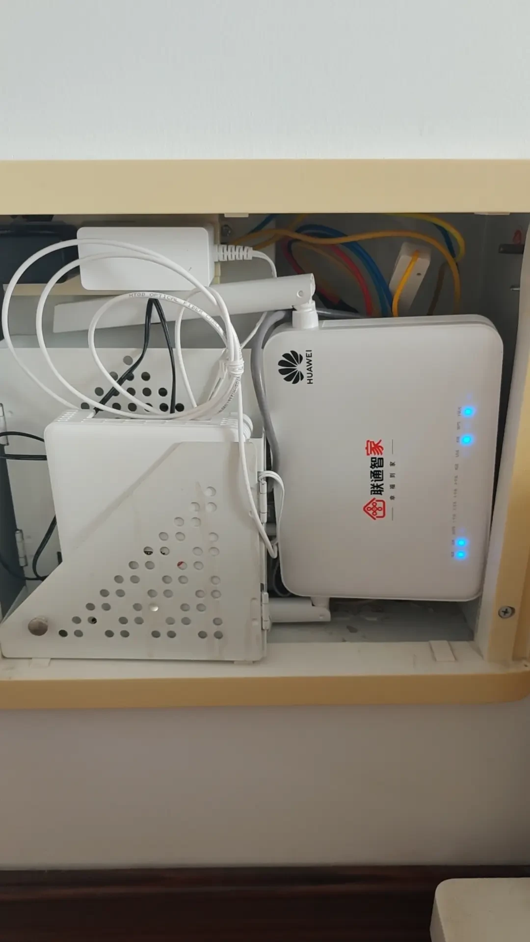 中国电信3000万套FTTR集采落地：运营商猛推全屋光WiFi，桥接党要不要接？