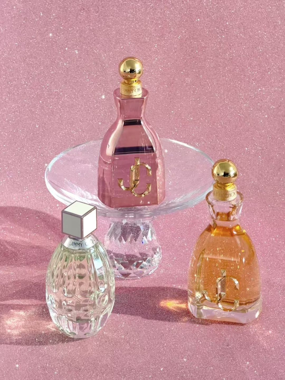 白鹿直播卖空Jimmy Choo、香奈儿1957数小时售罄28国:代言香爆火的8月,热度过后怎么买不亏