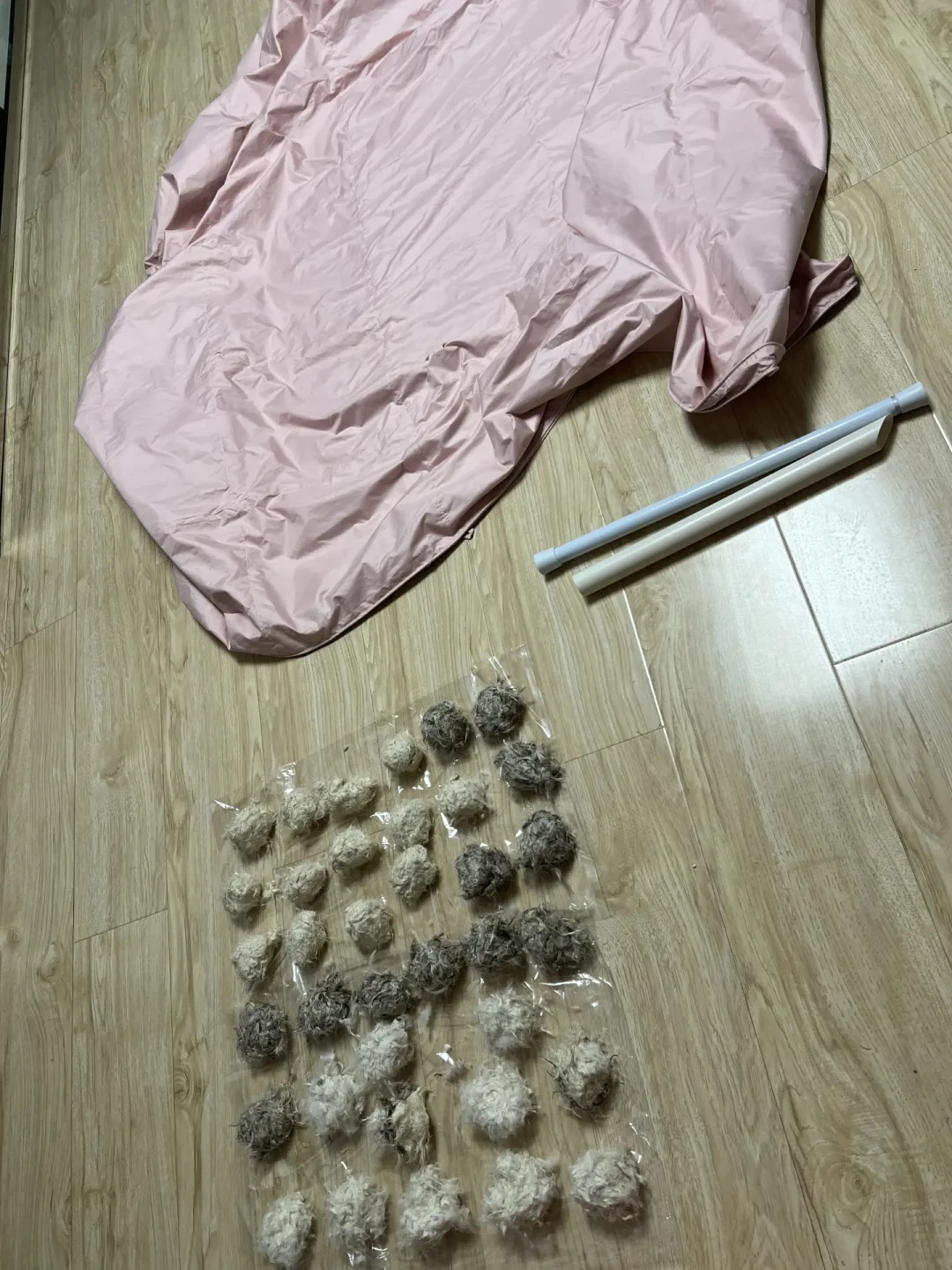 去年爆火的“旧羽绒服改羽绒被”进入反季揽客窗口:别急着交衣服,先算清件数、价差和坑