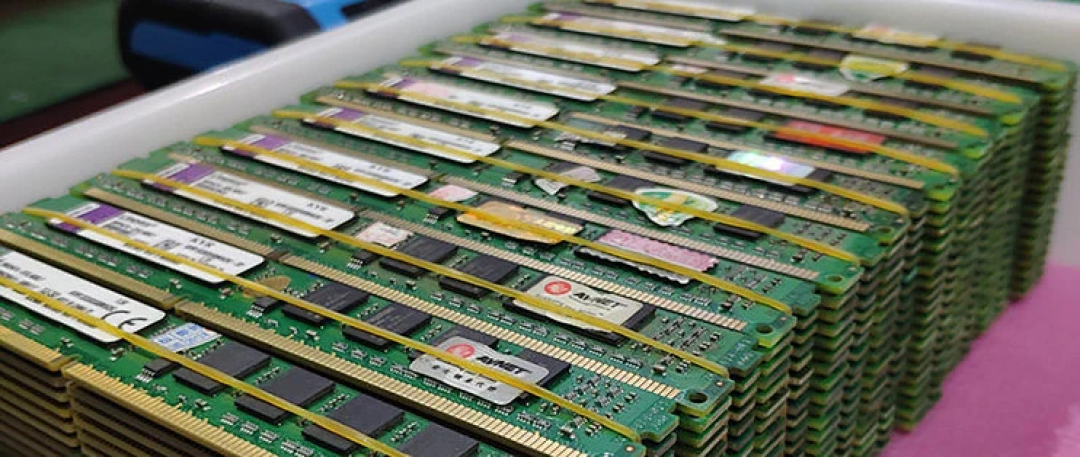 371块的四口2.5G小主机看着香,但这波漏,只留给家里有DDR3存货的人