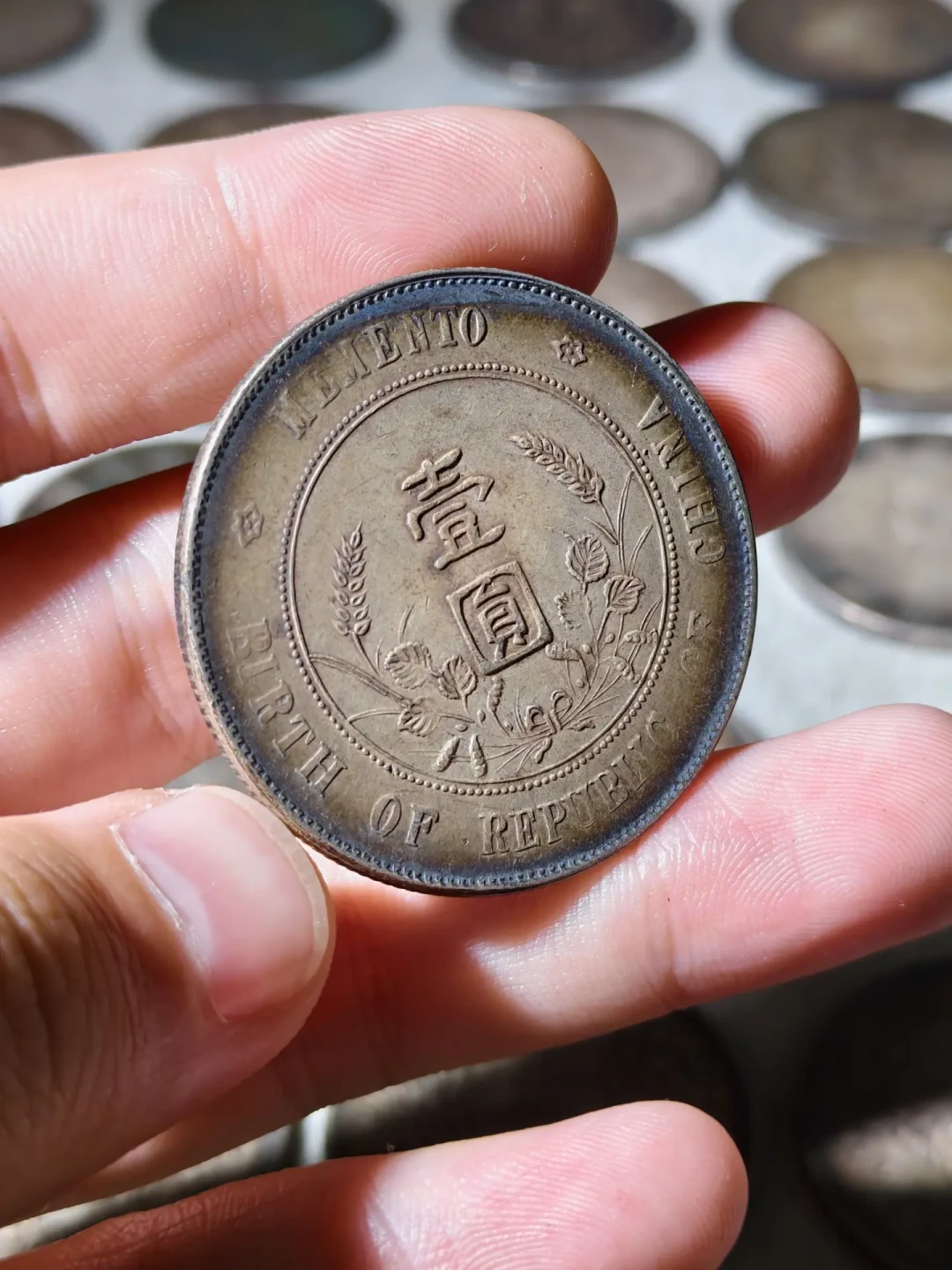 银价大跌后，家里翻出的孙小头也贬值了？出手前看懂八月行情、版别自检和变现坑