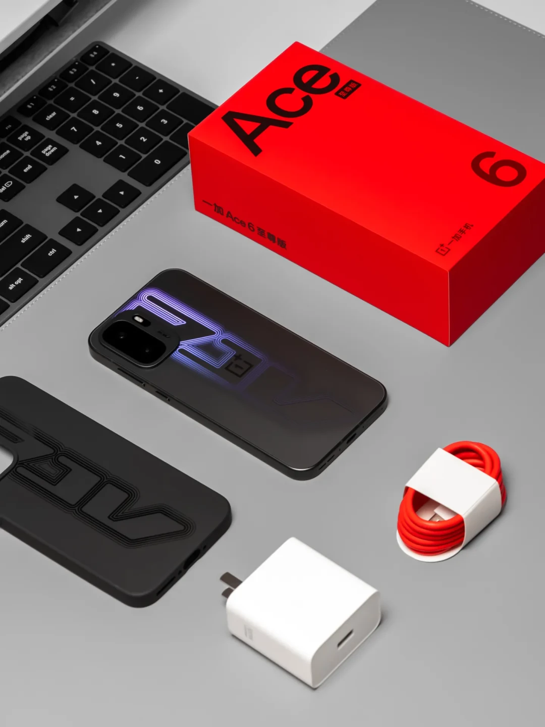 一加Ace6至尊版涨到3999元:都是天玑9500,一个清仓打7.4折,一个5天后发布