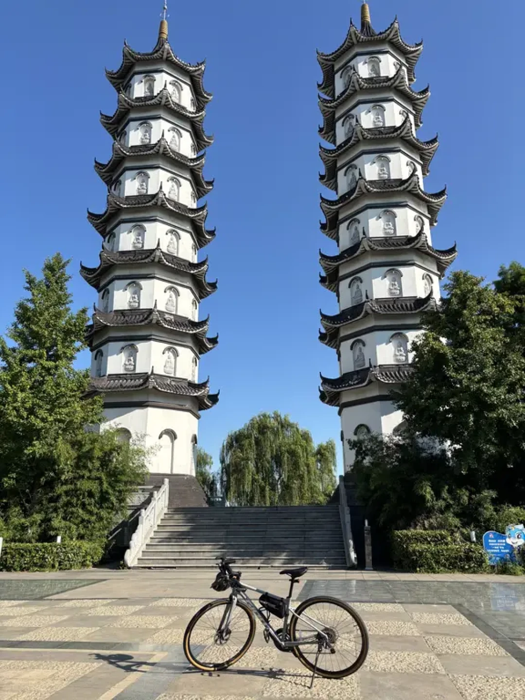 翻完今年夏天的12个中暑案例:盐丸电解质全副武装也没扛住,真正放倒人的是那句
