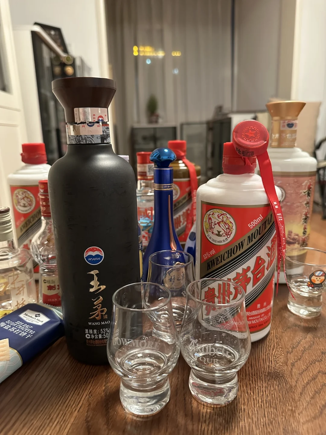 “15年老飞天真秒杀茅十五?”这场智商税争论里,两派比的根本不是同一件事