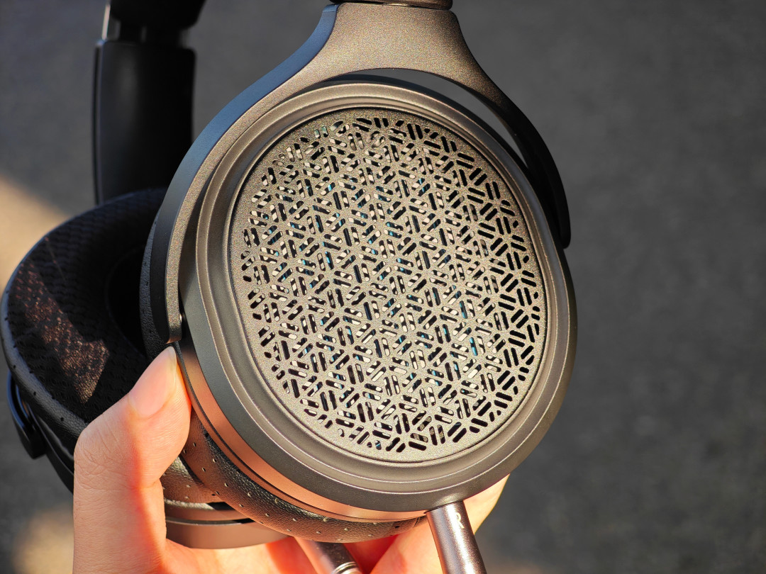 翡声JT9开卖8天，A子给了A+，评论区吵得最凶的却是“95dB”：首周口碑核了一遍，三种人下单前各看各的
