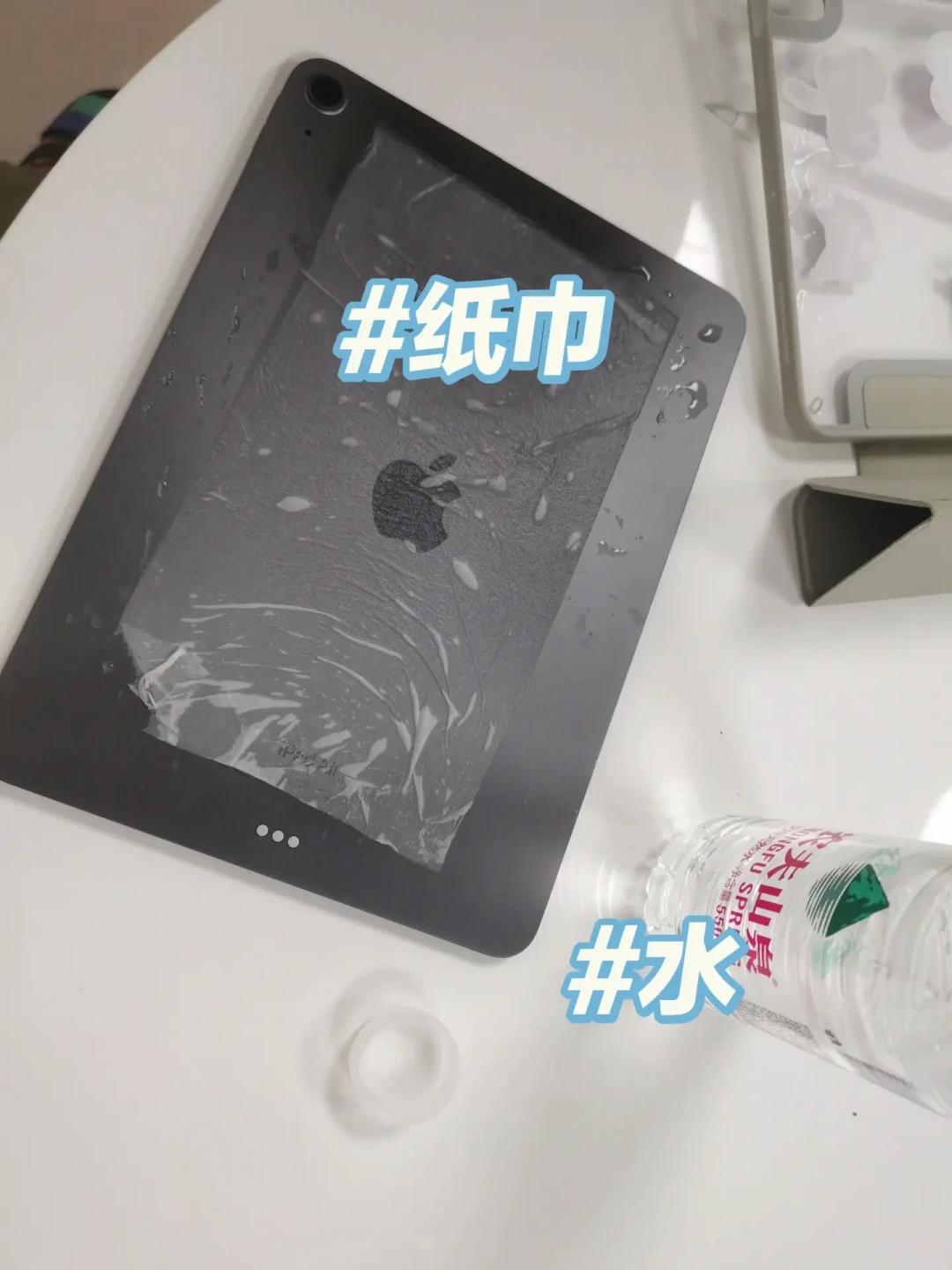 手机烫了塞冰箱？邓紫棋的搞笑片段今天又被翻出来，但有人真修了700块：核完官方温度口径和全网真实案例，写下这份夏天手机降温能做/不能做清单