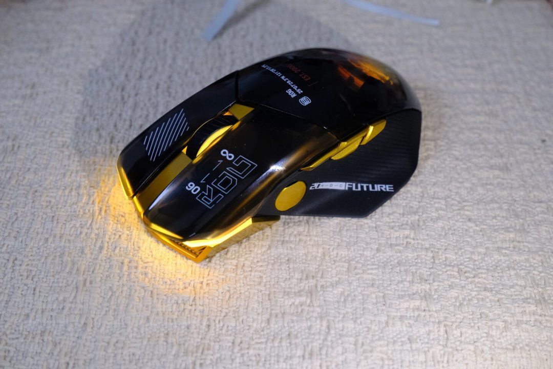 ROG 20周年键鼠开卖满月：键盘被夸「值」，鼠标被定成「摆件」，没抢到的人有三条路