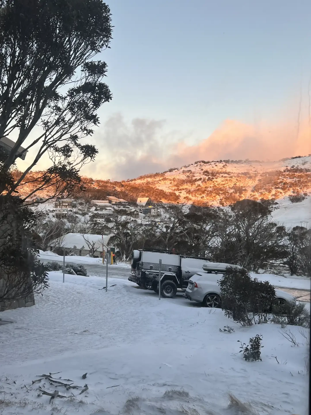 滑雪在澳洲是“世界上性价比最低的事”?这场1100赞争议终于算清了:3本账、2个pass阵营和剩6周的末班车时刻表