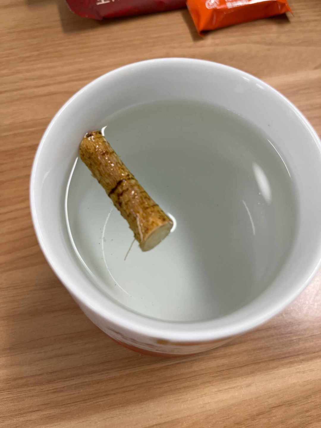 今日入末伏，该安排五指毛桃汤了：看着像树枝、闻着是椰香，但别买到硫磺熏的