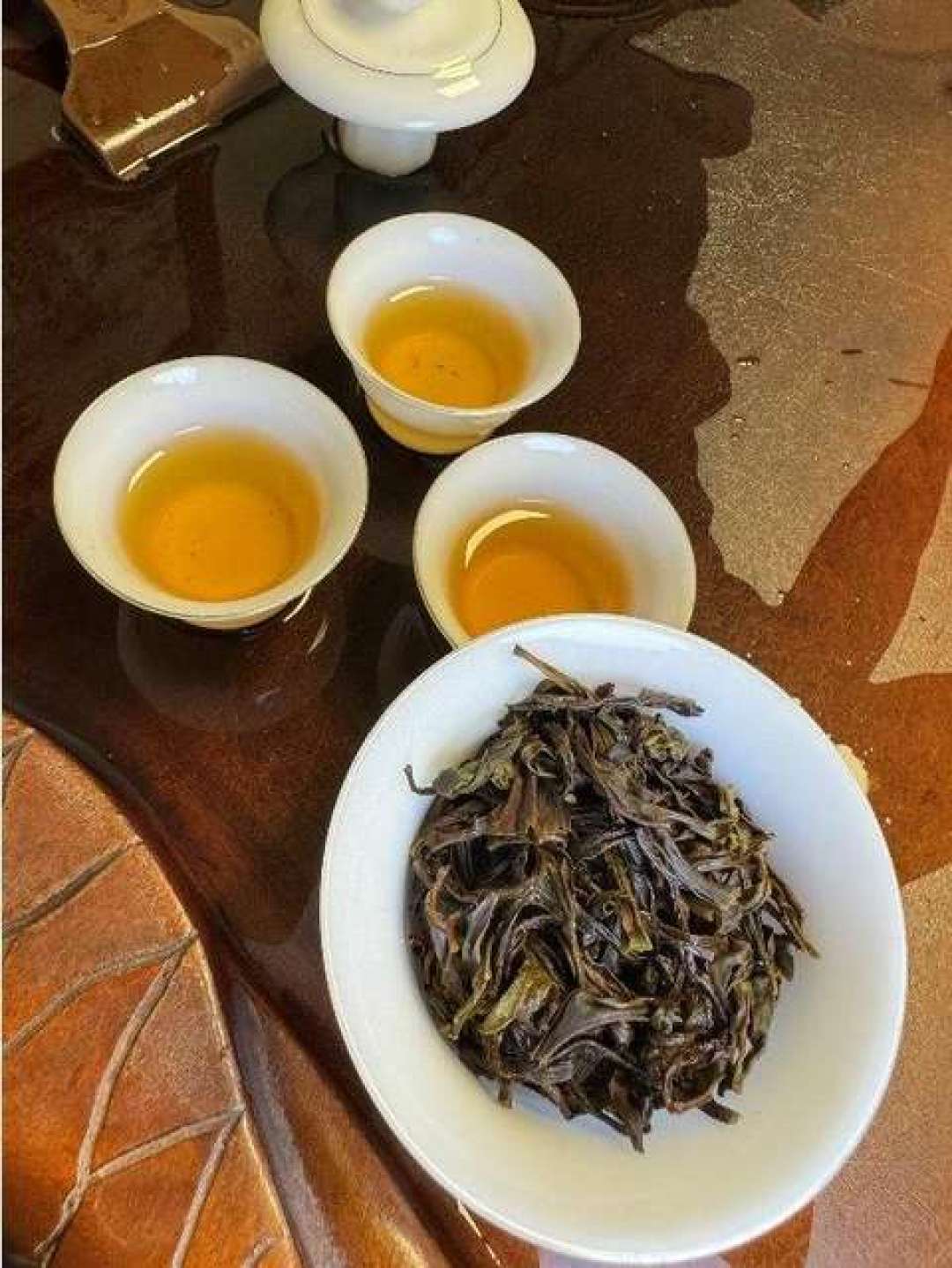199元一斤的“乌岽高山老丛”?凤凰单丛的水,比你想象的深:3种替身、3个价格锚点、1个时间窗口,一次讲清