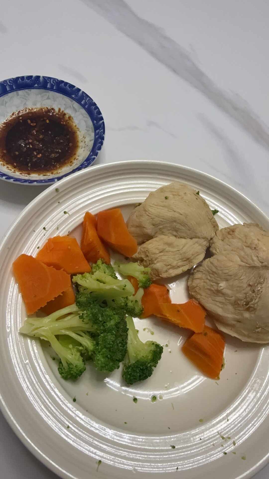 “人粮”备餐爆火,但第一批跟风的人已经开始翻车:20多条实测帖整理出的冷冻红黑榜