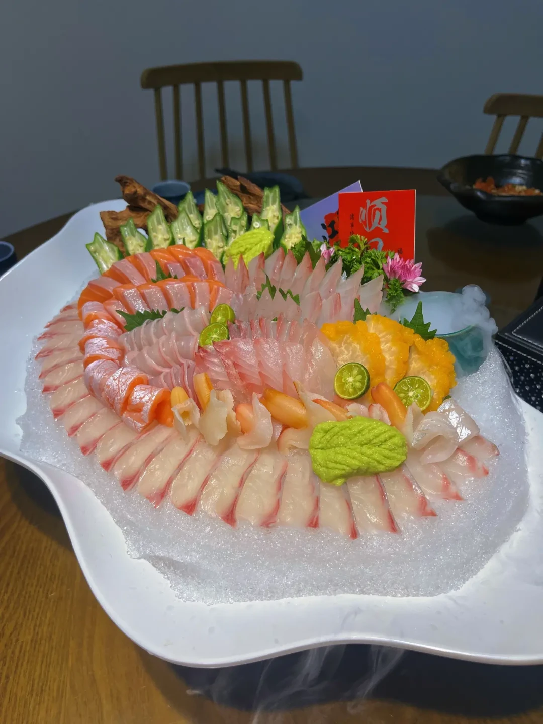 花329元买三文鱼畅吃,吃到的却是虹鳟:法院调解十倍赔偿,怎么辨、怎么赔,一次讲透
