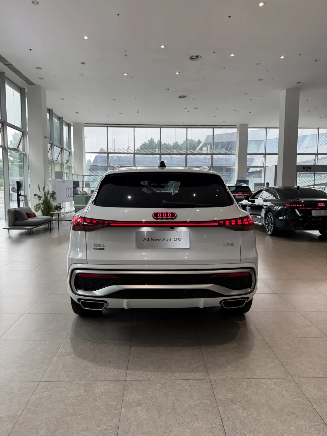 新车540公里电池报废:全新奥迪Q5L智混值不值得买,先把这三笔账算明白