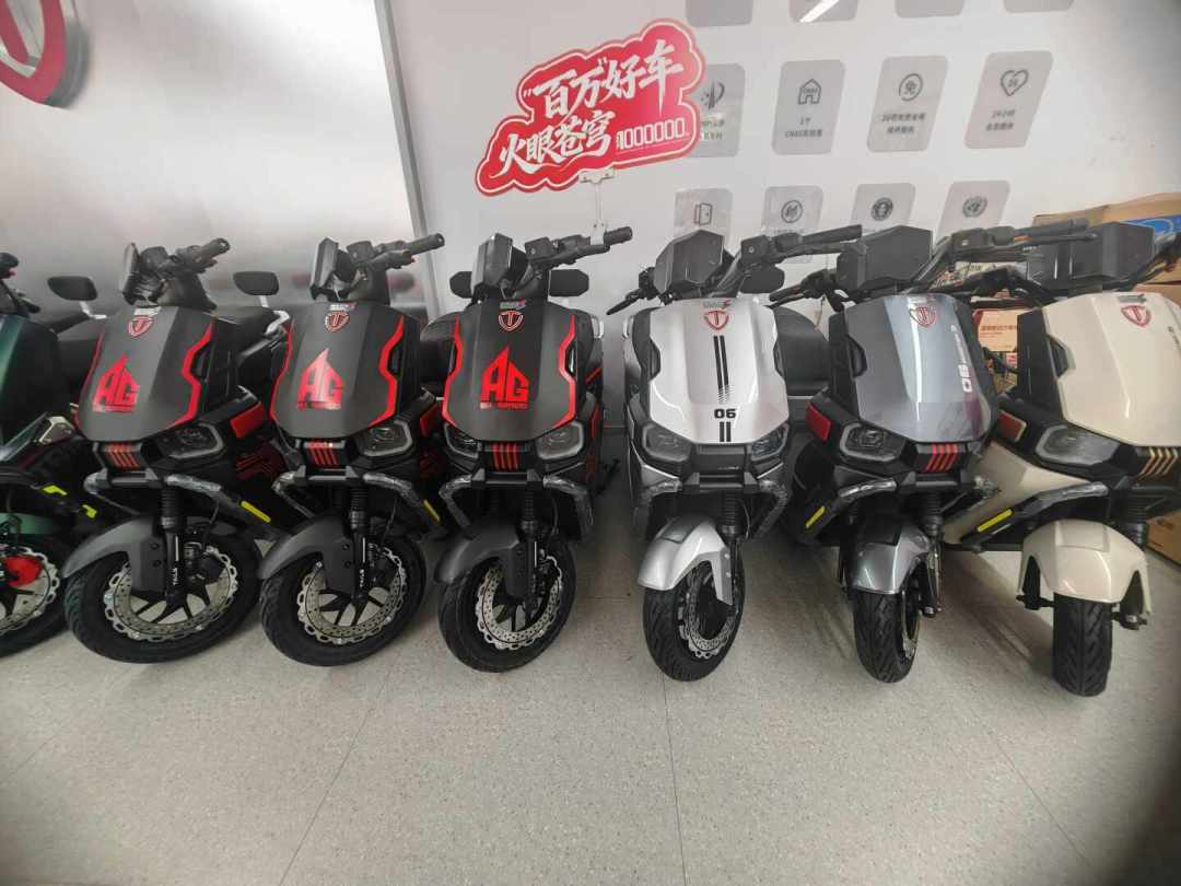 台铃骑一年断电趴窝,经销商、总代、总部三个说法:“批次问题”还是“假电池”?买车前先验这4处