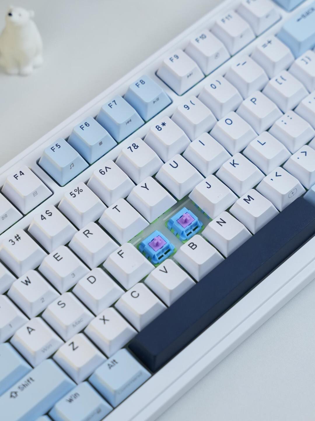 珂芝K98 V2还是迈从K99 V3?我翻遍全网评论区,剔掉推广,把真实反馈整理成了三个问题