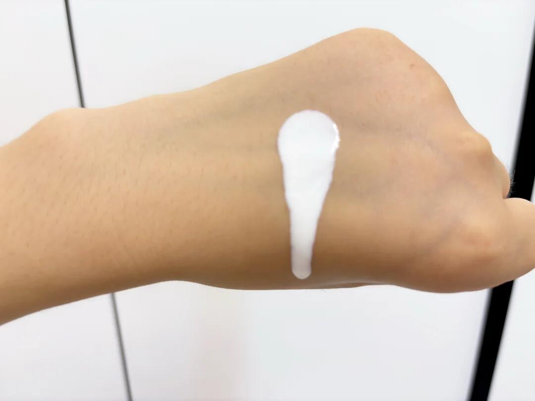 全网都在教军训防晒,一半是广告:我对着三个平台核完,把用量算给你,清单直接抄