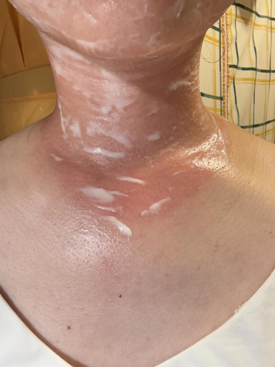 全网都在教军训防晒,一半是广告:我对着三个平台核完,把用量算给你,清单直接抄