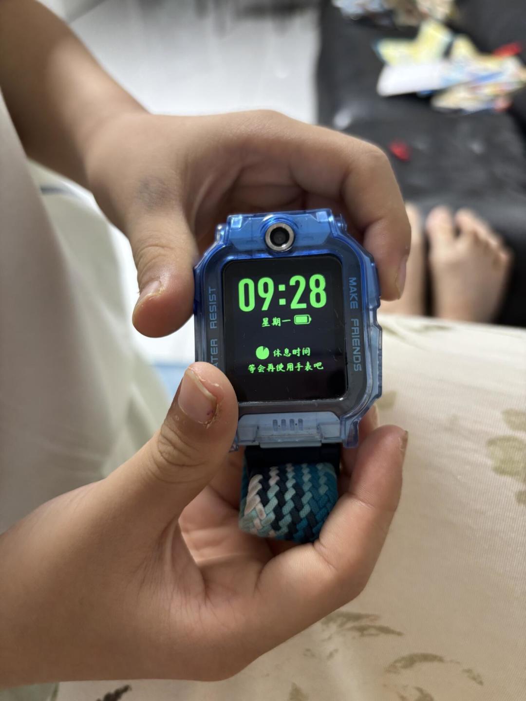 娃的小天才视频通话发烫被掐断:官方口径3-10分钟算正常,但这几种情况快找售后