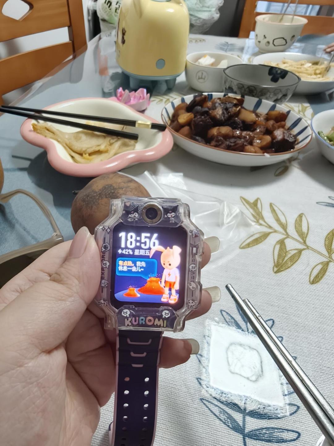 娃的小天才视频通话发烫被掐断:官方口径3-10分钟算正常,但这几种情况快找售后
