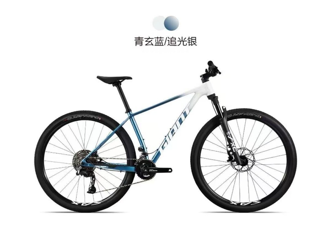 27款XTC800到店，还是3998元：桶轴、气压叉都补齐了，长相却吵翻了——买新款还是蹲老款清仓？