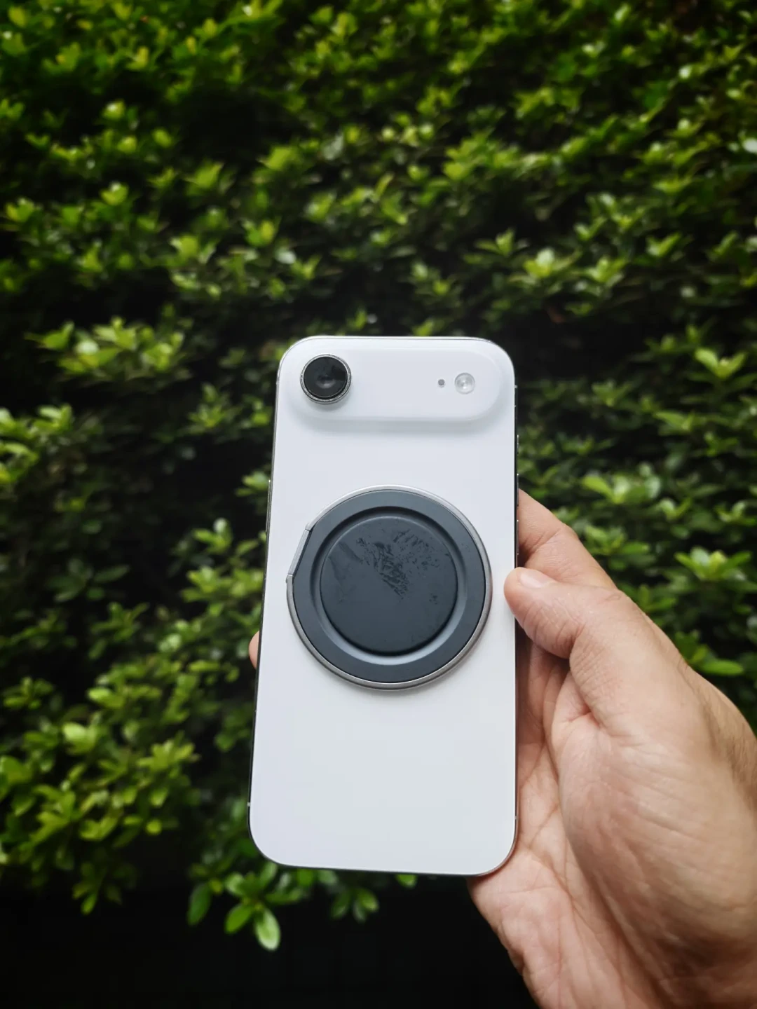 Air 2 要到明年春天,初代 iPhone Air 已跌破5000元:PITAKA 的 Air 壳也进了降价窗口,看清三个坑再决定